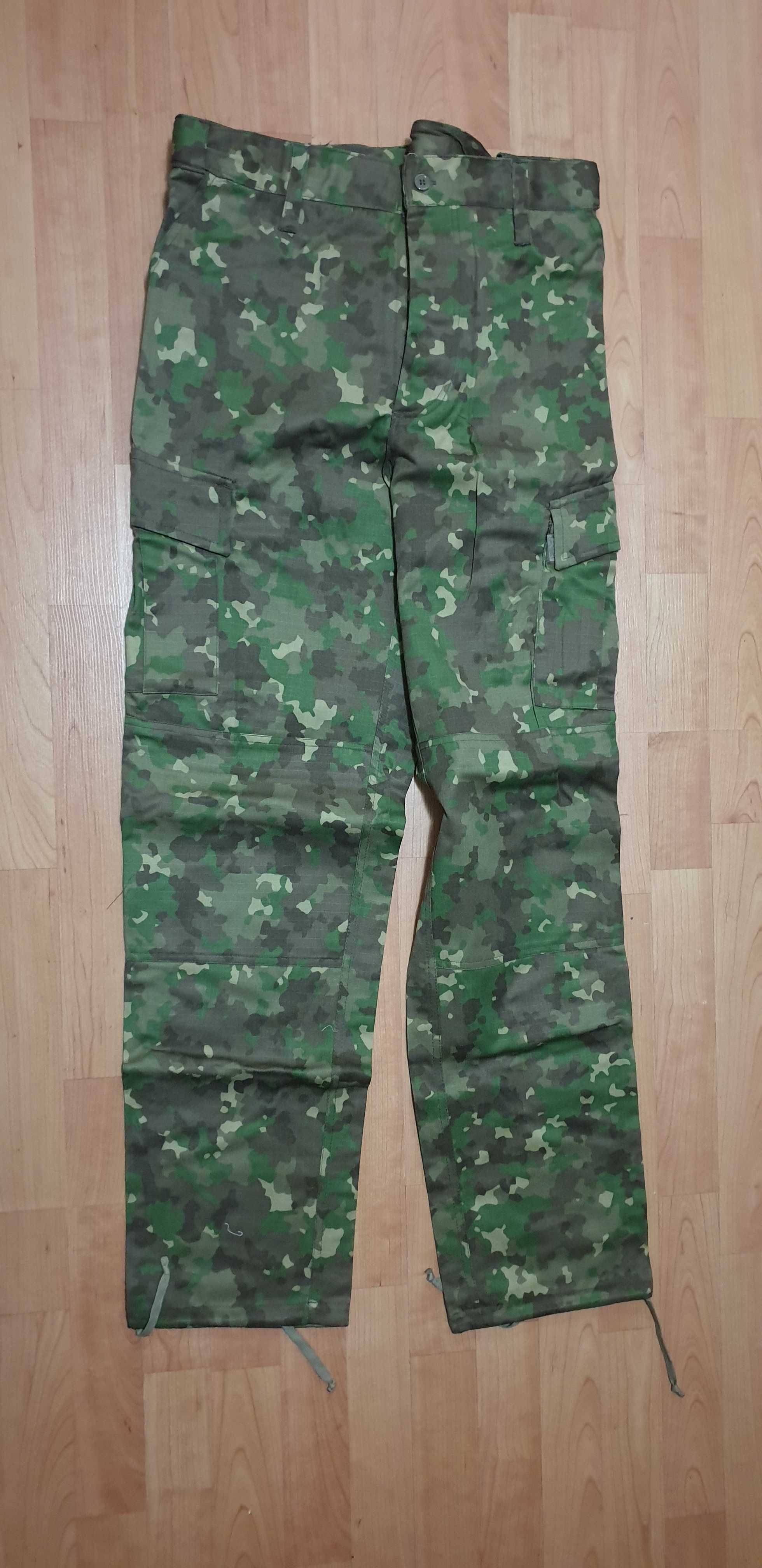 Pantaloni combat noi