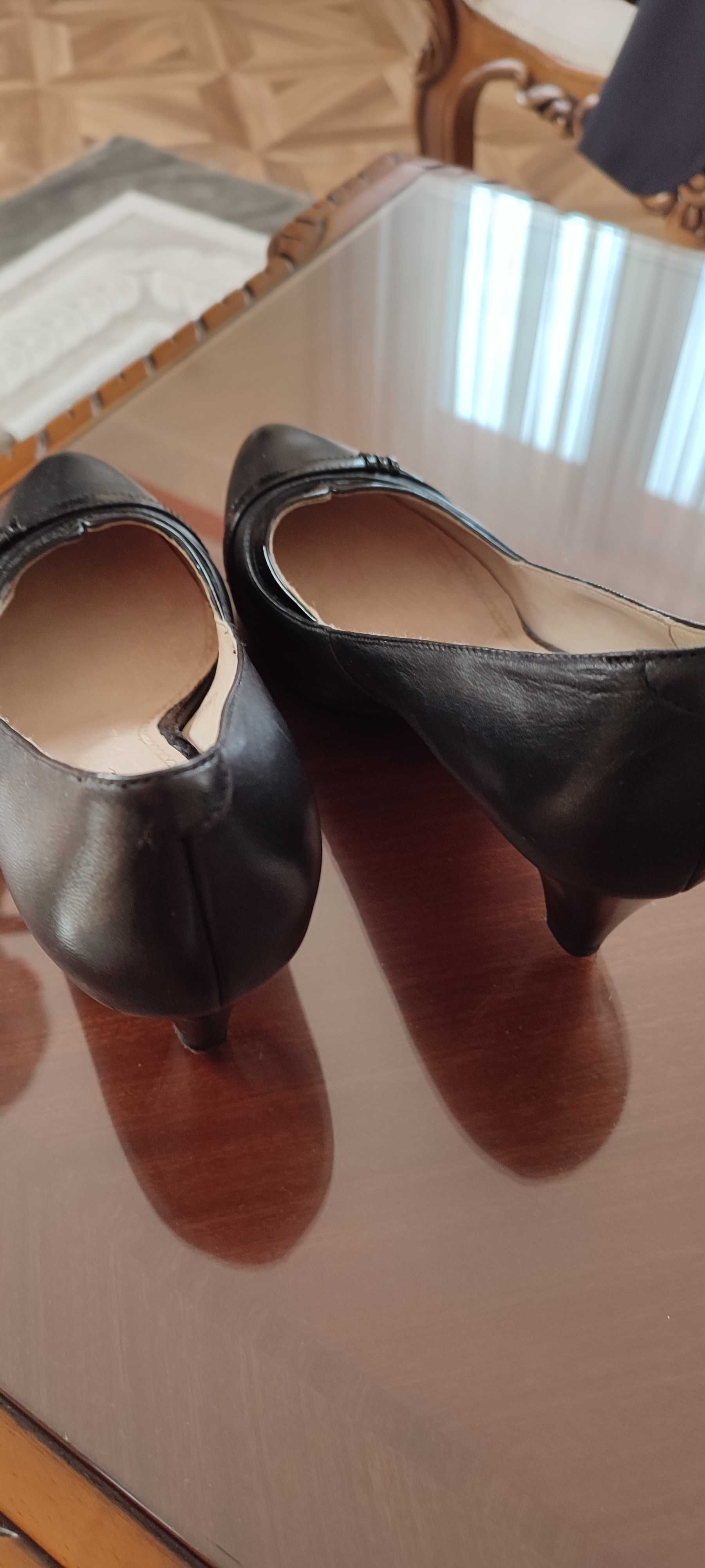 Pantofi eleganți din piele neagră,cu toc fin,comozi, mărimea 38