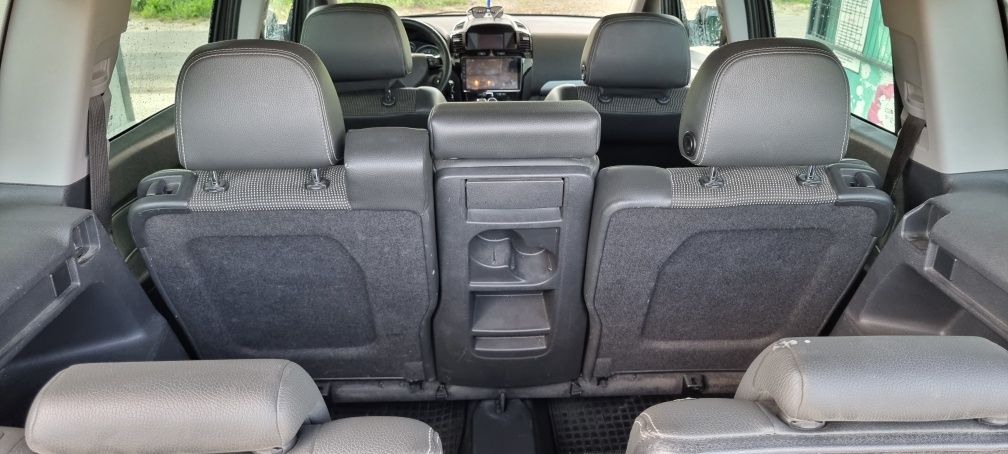 Opel Zafira panoramic 2010