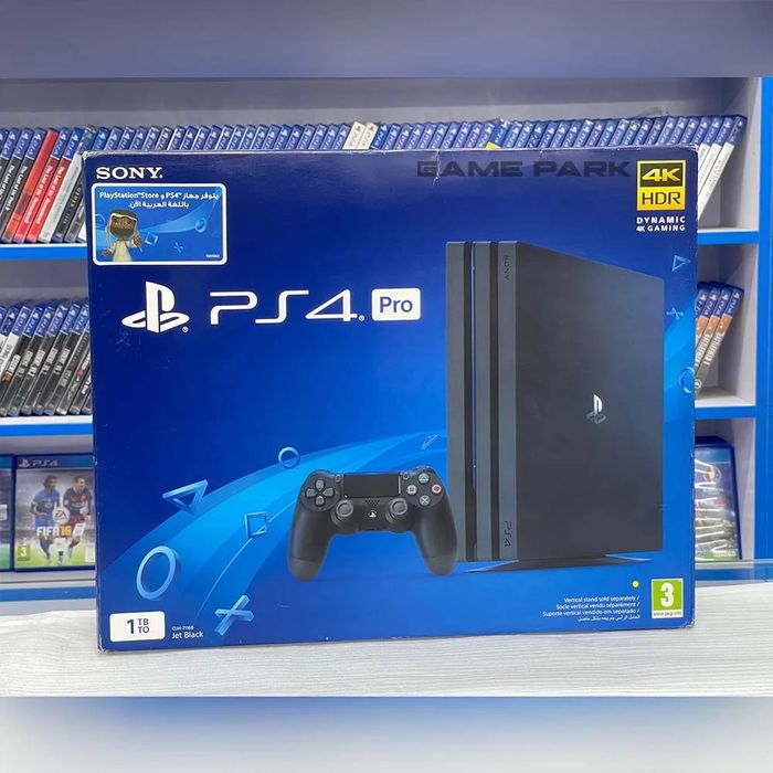 Ps4 pro 4k 1 TB  full box