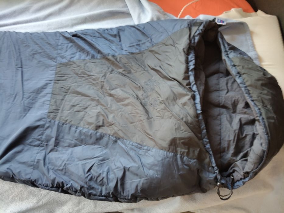Vând de sac dormit