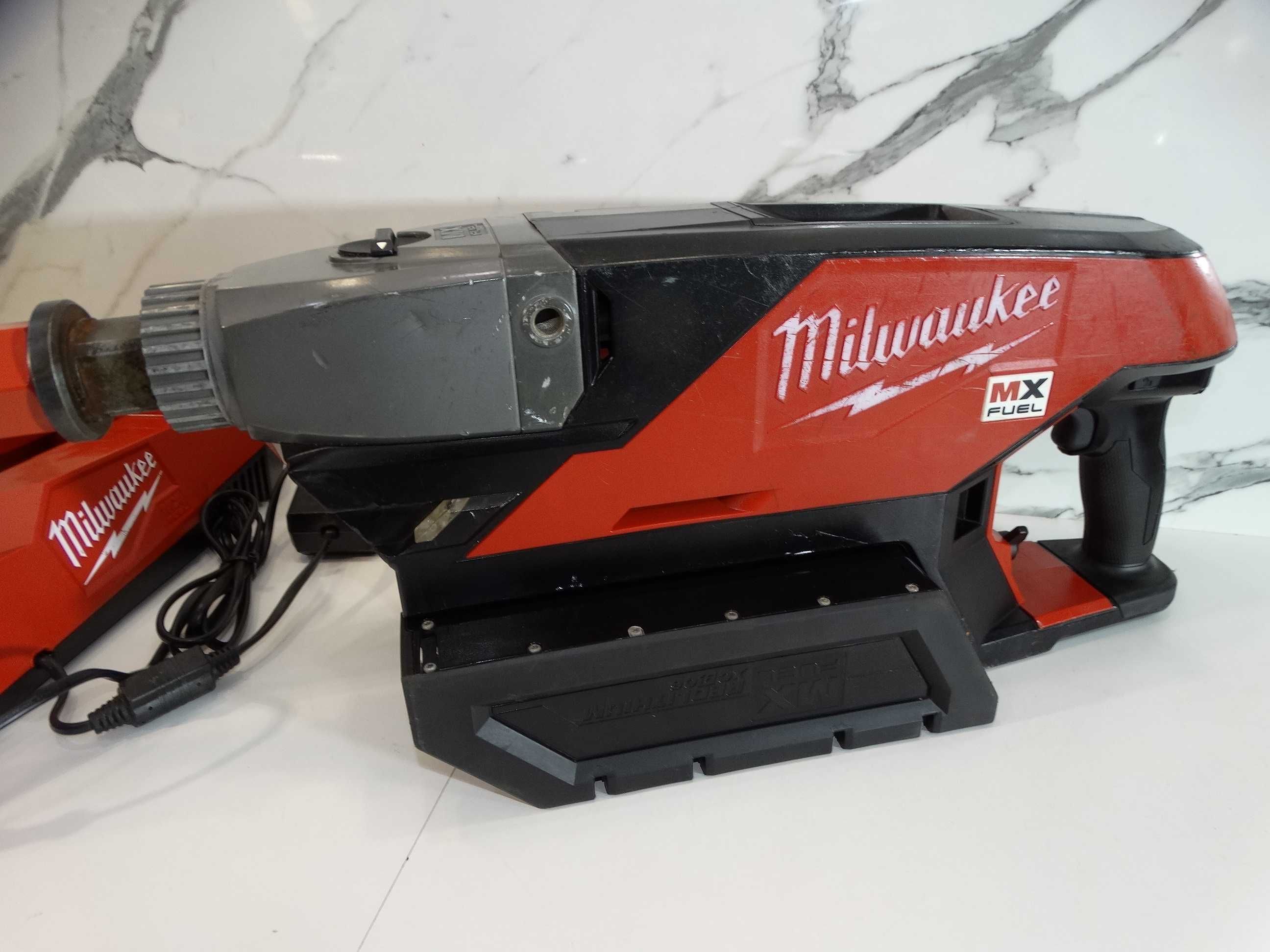 Milwaukee MXF DCD 150 / 2 x 6.0 Ah - Диамантено пробивна машина