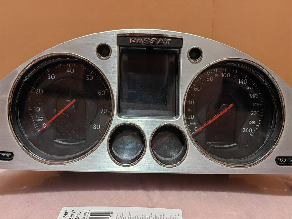 Лайсна+километраж Пасат б6 бензинов, червен