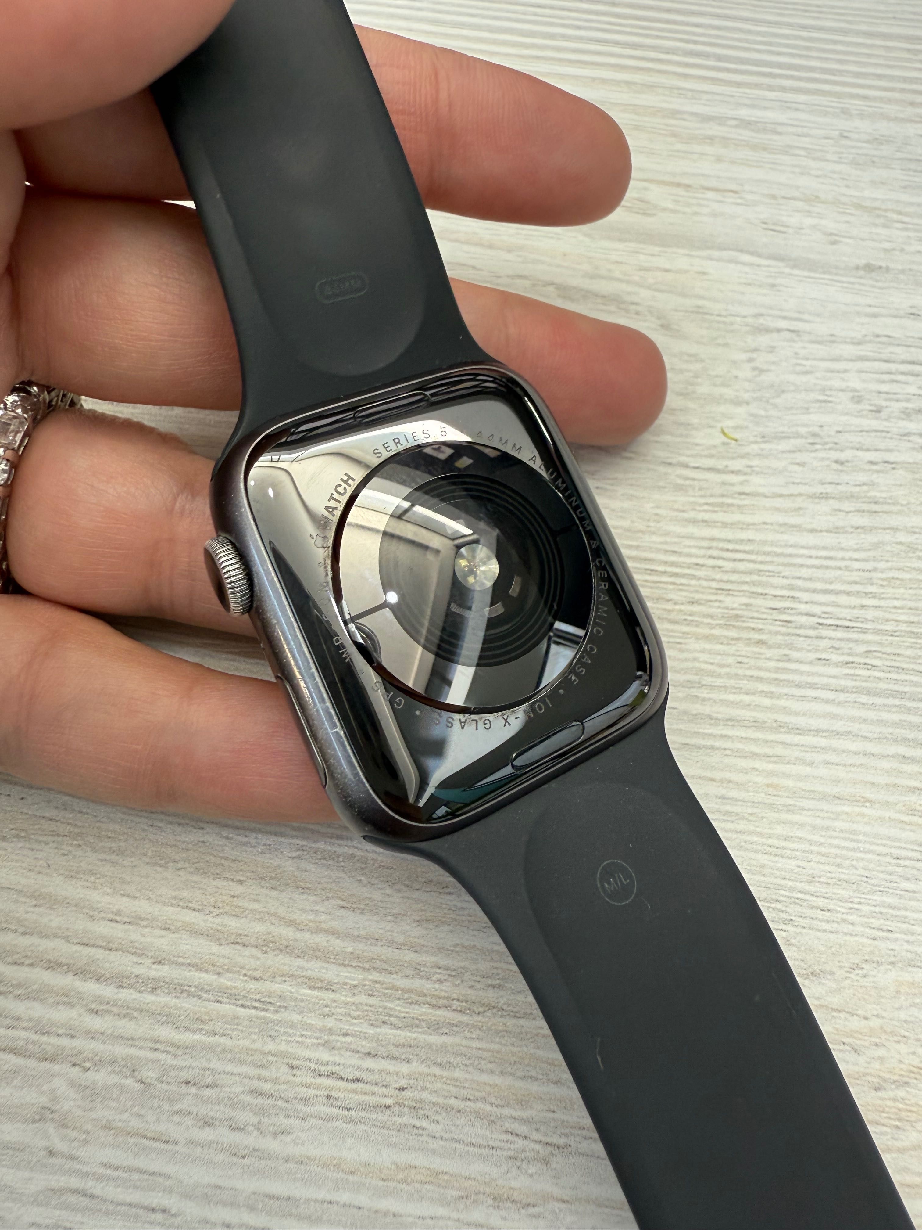 Apple watch series 5 44mm