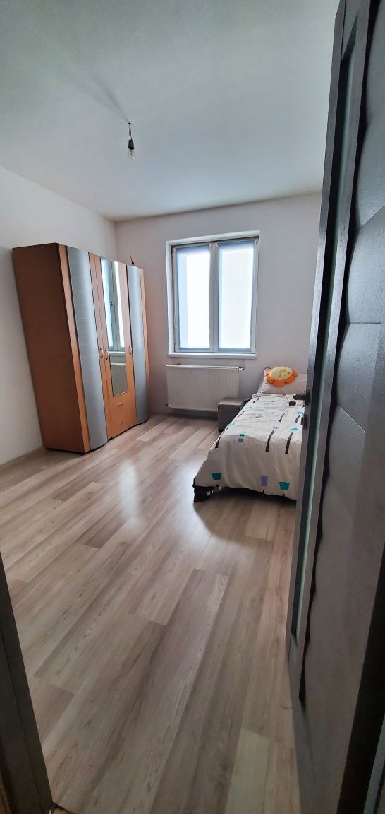 Proprietar vand apartament