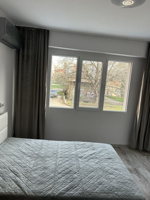 Продавам двустаен апартамент