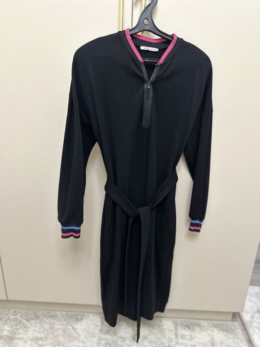 Платье трикотаж, бренд Mira Mia качество отличное 38 р-р