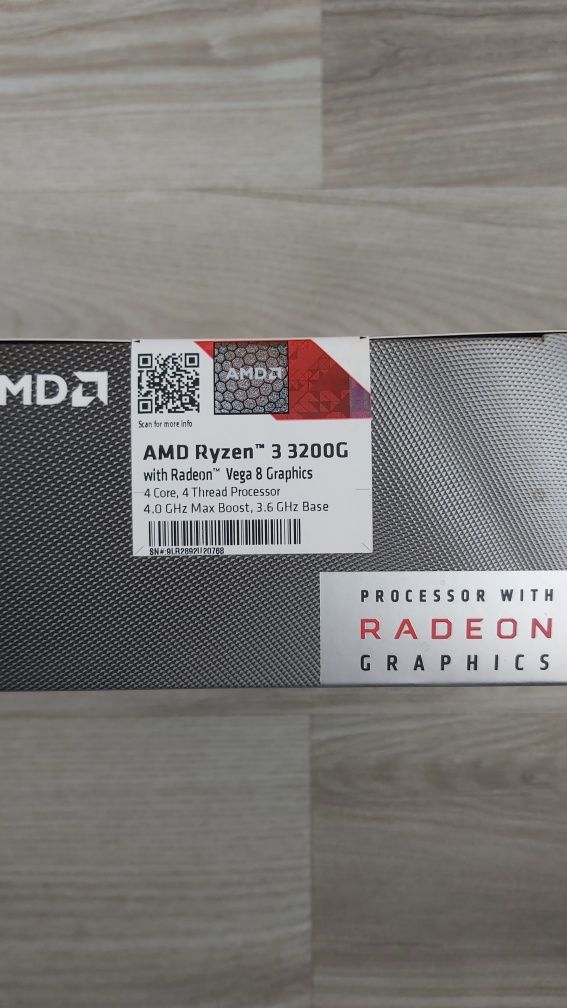 Vând procesor AMD Ryzen 3 3200G 3.6GHz box,sigilat