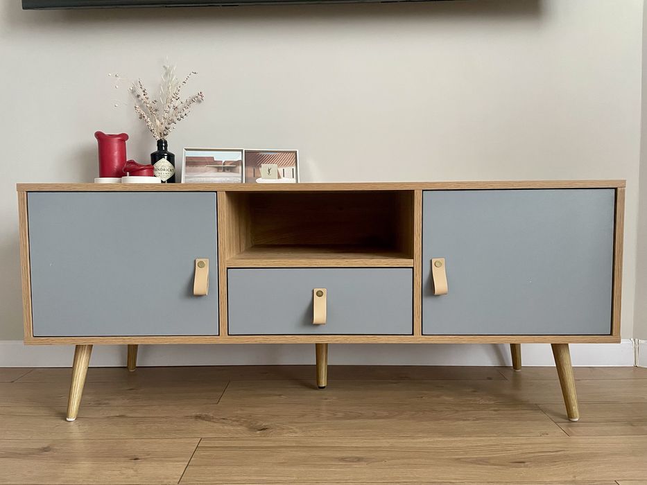 Шкаф за телевизор