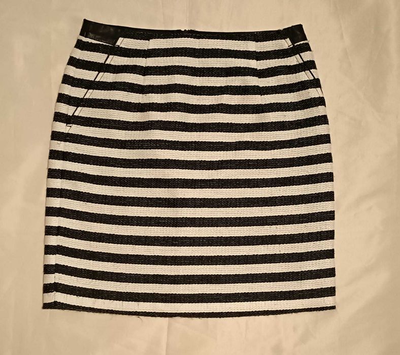 Fustă de damă, culoarea alb cu albastru