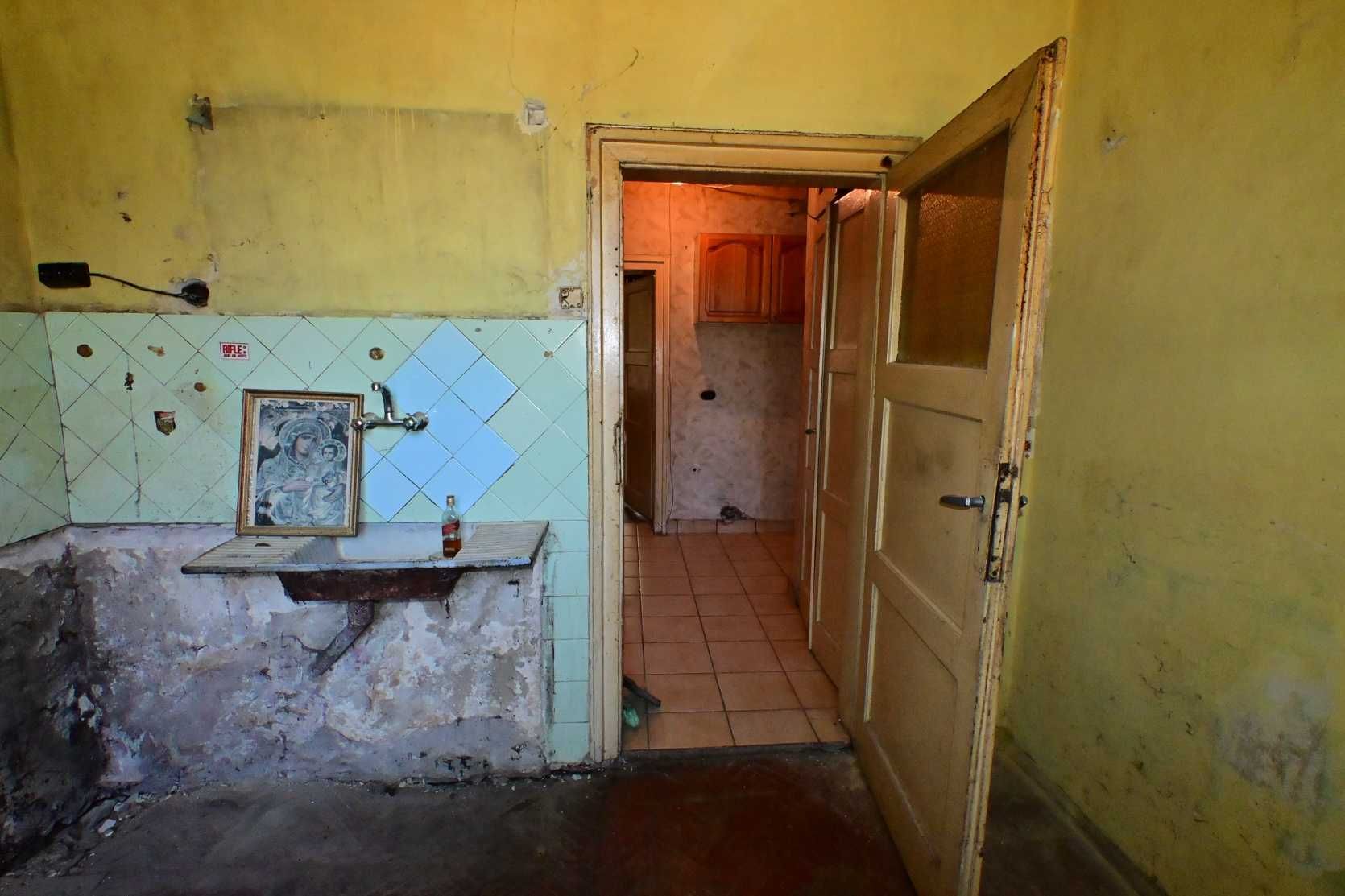 Двустаен апартамент в гр. Перник, кв. Изток,