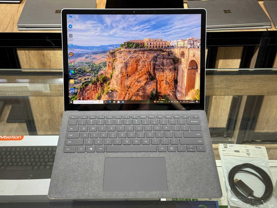 Microsoft surface laptop 3 CORE i5-1035G7 ram 8 ssd 256 сенсорный