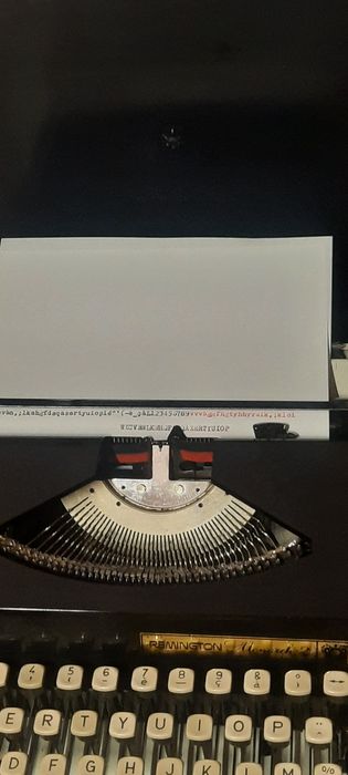 Mașină de scris Remington Monarh 2