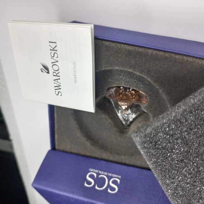 Figurină floare Swarovski originală – cu cutie, stare impecabilă