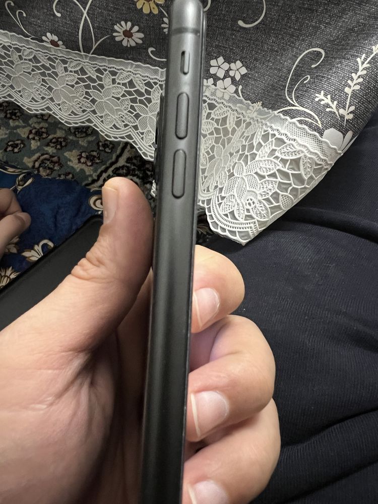 Айфон 11 в идеальном состоянии