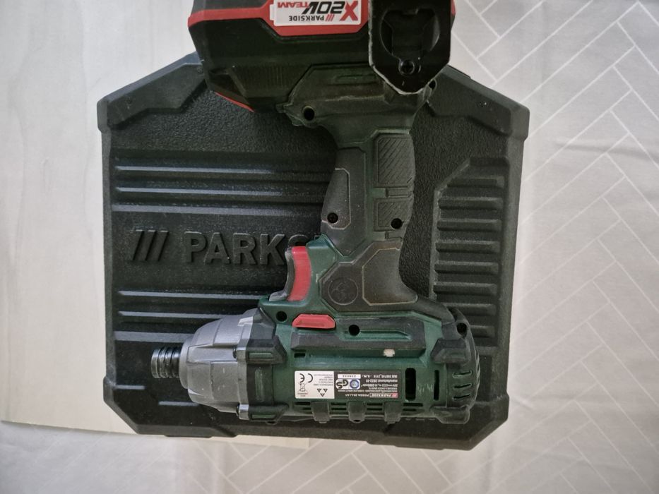 Autofiletanta cu impact Parkside cu acumulatori si incarcator