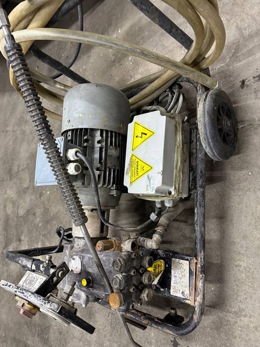 Karcher карчер        .