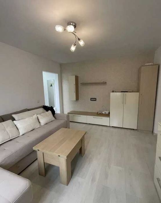 Дава се под наем Тристаен апартамент в Пловдив, Тракия - 76 кв.м за 198.9 € - Снимка #1