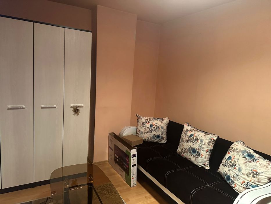 Închiriez garsoniera in Petrila