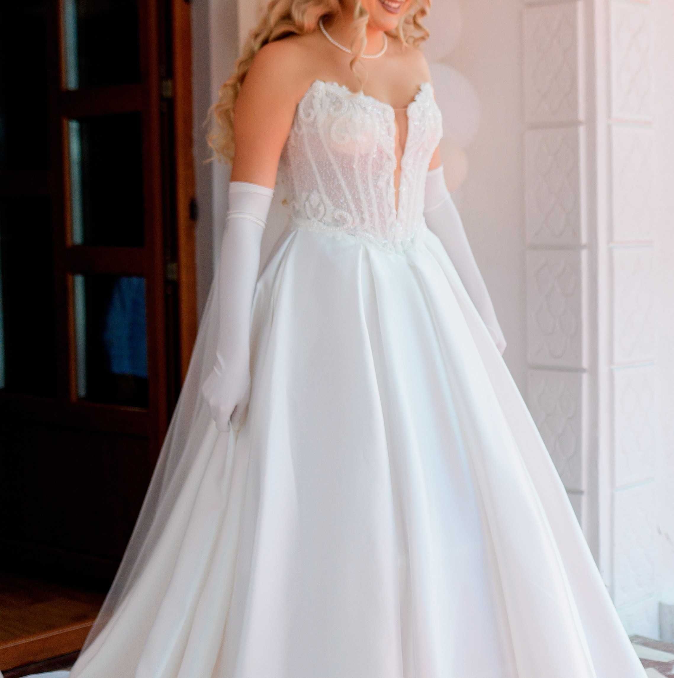 Rochie mireasa alba