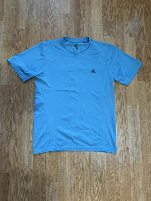 Тениска на Adidas S размер