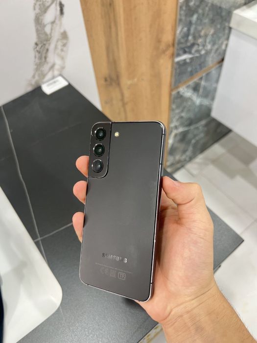 Samsung S22 8/256
