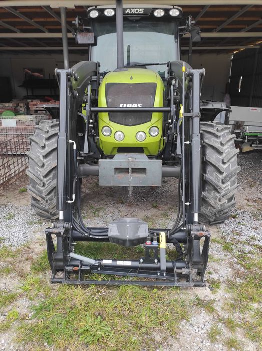 Tractor Claas Axos 320
