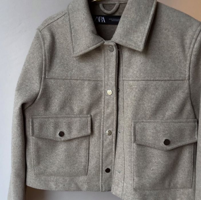 Стилно късо палто/яке от ZARA – бежов вълнен дизайн.