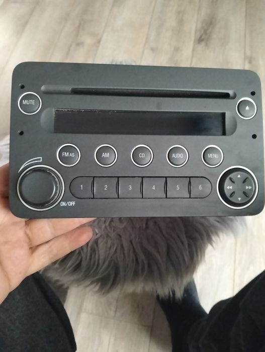 Vind radio alfa 159 in stare perfecta
