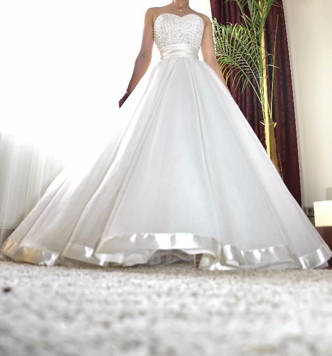 Rochie de mireasa Viktorya Maksimchuk