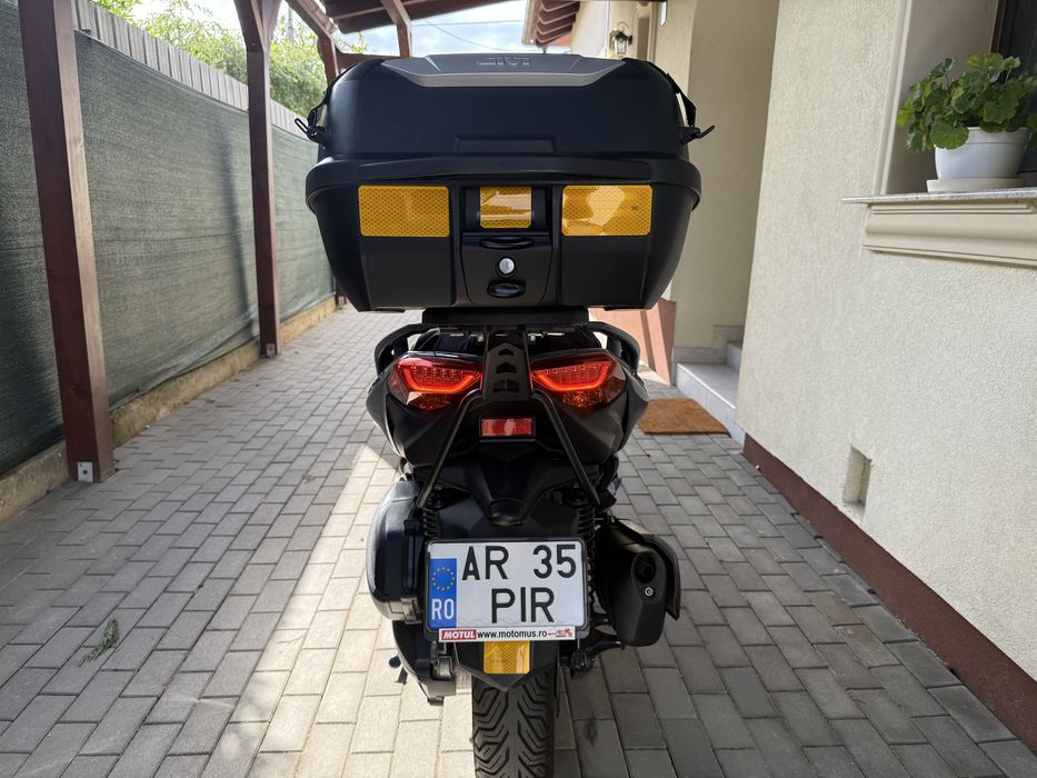 Yamaha X-Max 300 Tech Max