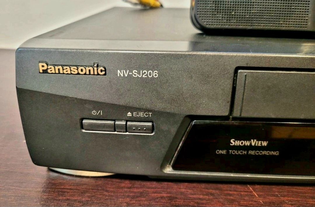 Video recorder VHS marca Panasonic 
Model NV-SJ206