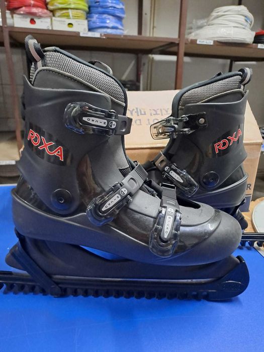 Patine Roxa in stare perfecta - marimea 42 si 38