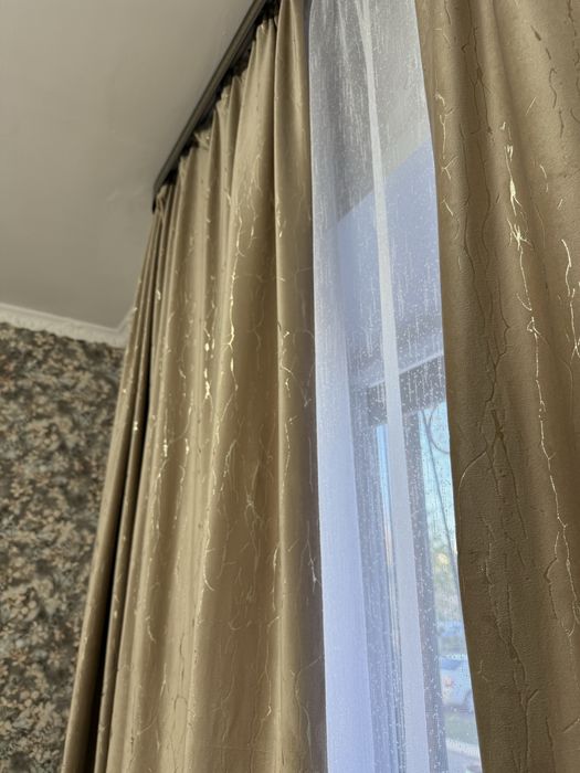 Продам шторы почти новые