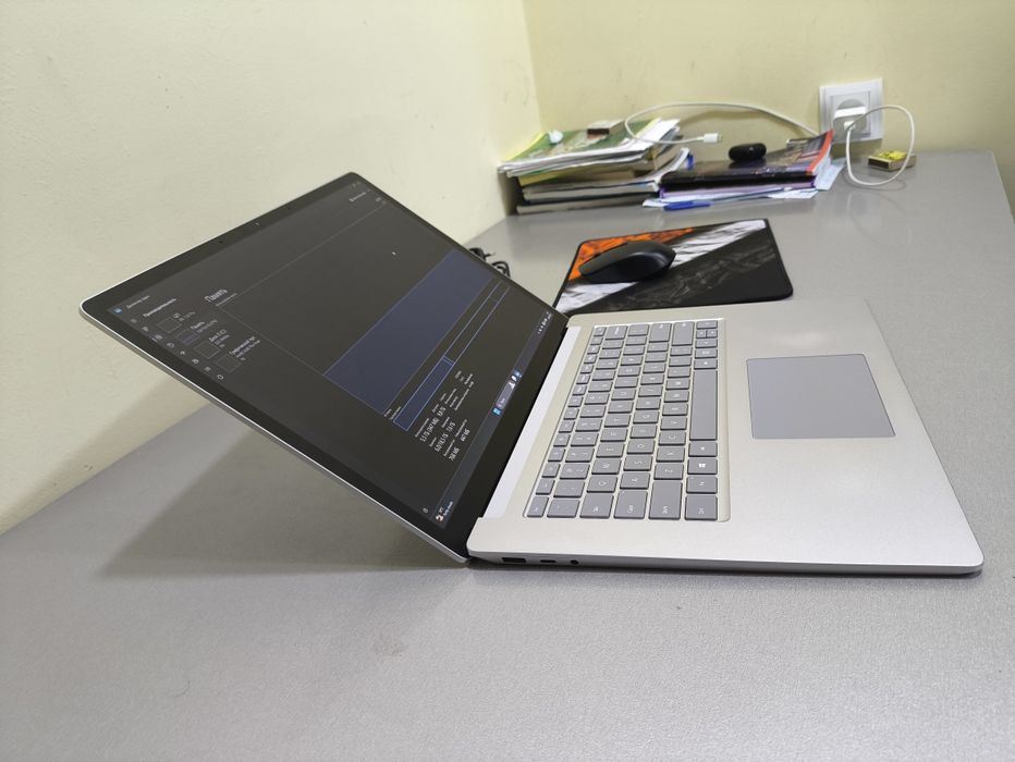 Microsoft Surface laptop 3 2K 15 katta ekran. Core i 7 kuchli