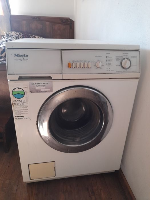 Vând mașină de spălat marca miele