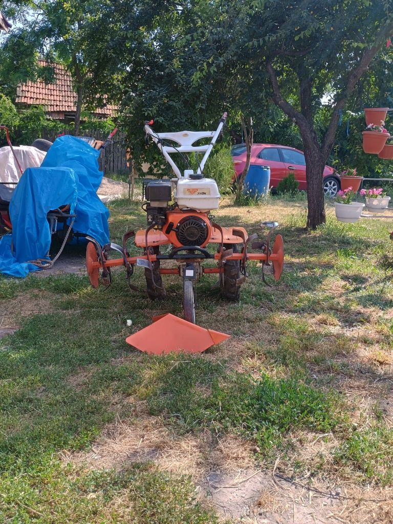 Vând motosapă marca Ruris de