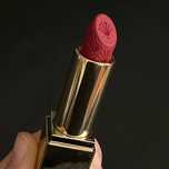 Estée Lauder помада в оттенке Red Velvet