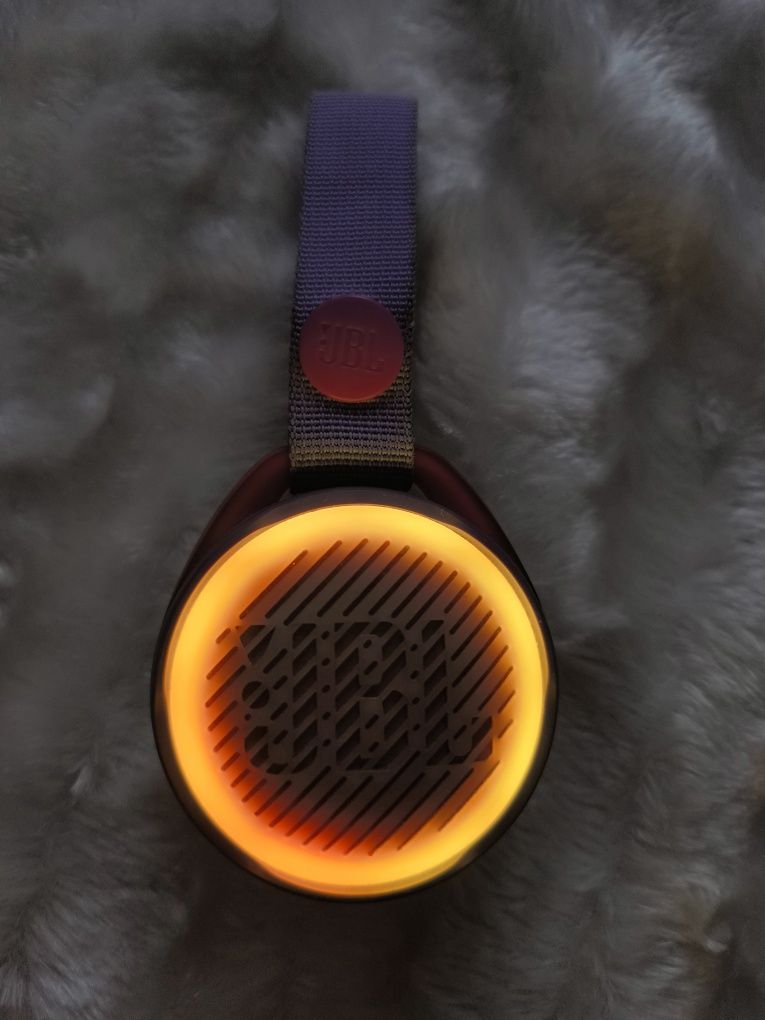 Срочно продам колонку JBL