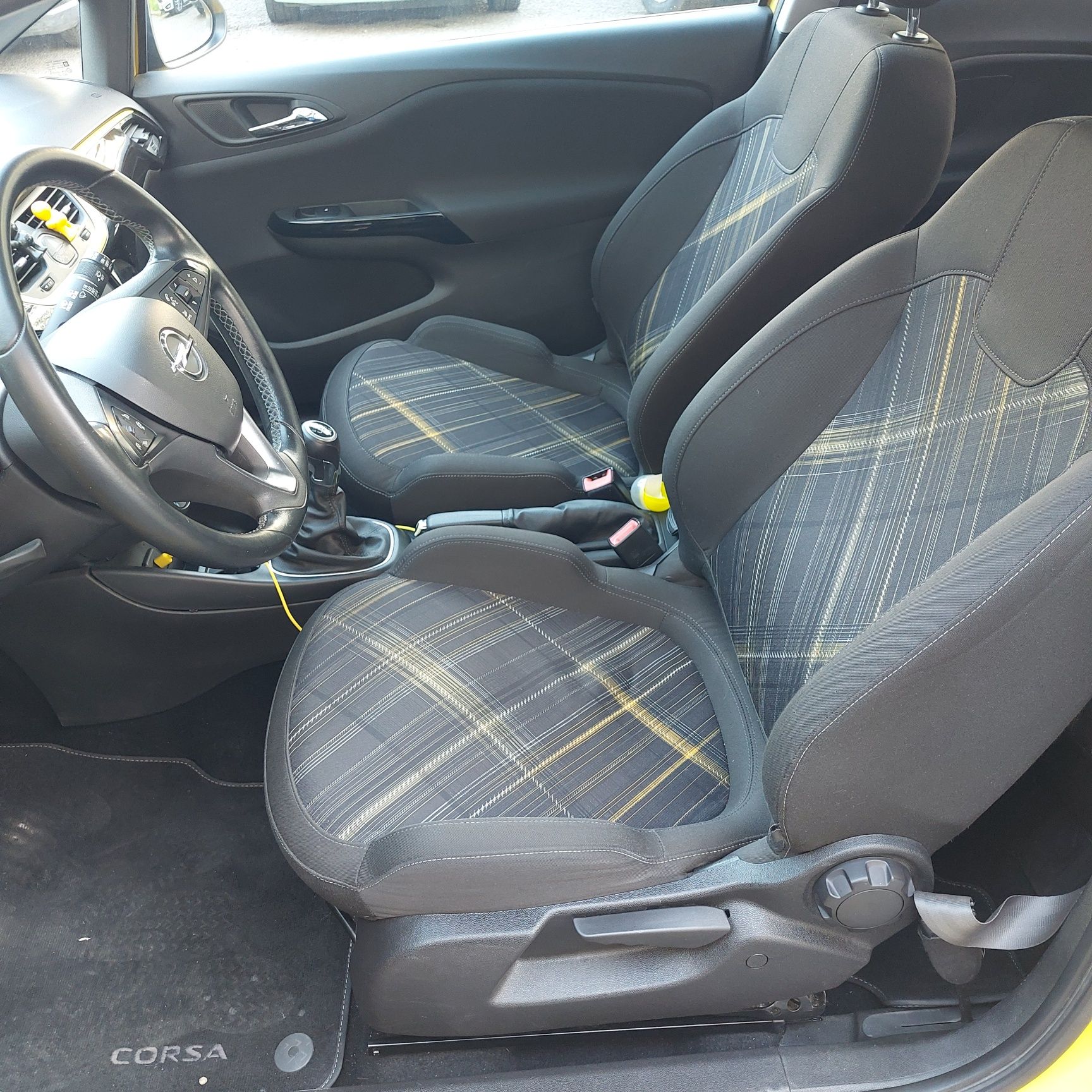 Opel Corsa E 1.4 Turbo