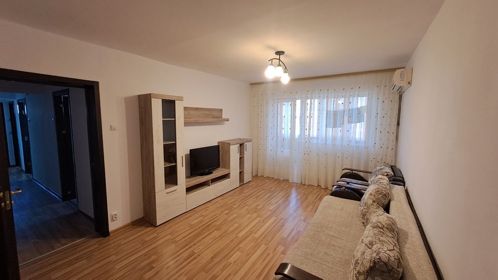 Închiriez apartament 3 camere, bulevardul Bucuresti