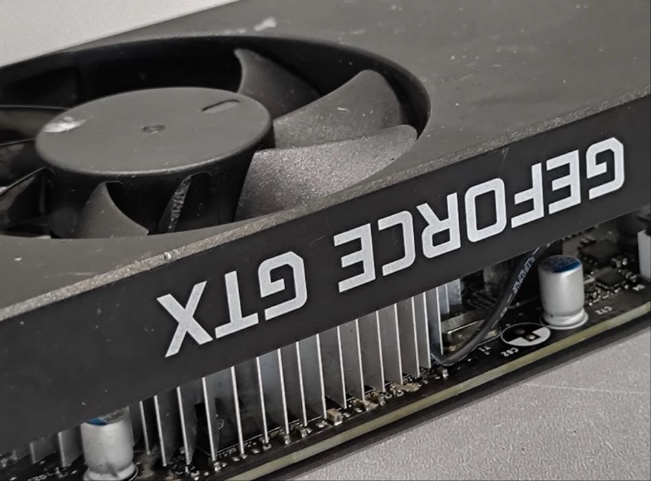 NVIDIA GEFORCE GTX PG174 Graphics Card - Functional