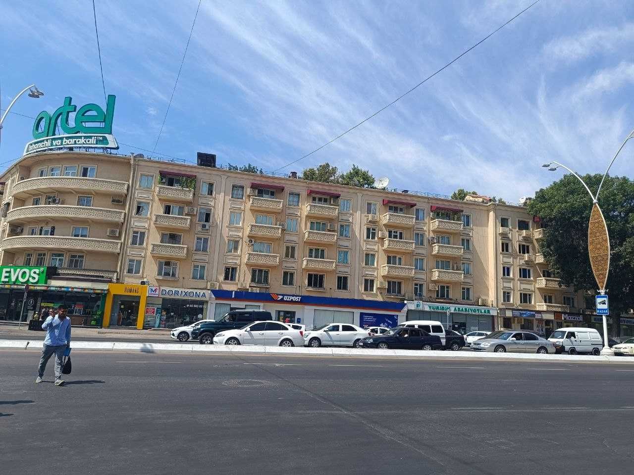 Яккасарой, Бобур, Театральный  2/2/5