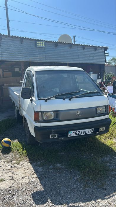 Тайота Литайс рабочая лошатка