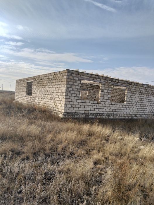 Не достроенный дом Жана Коныс 4