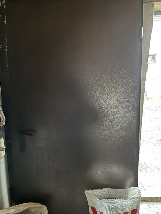 Продам дверь железную