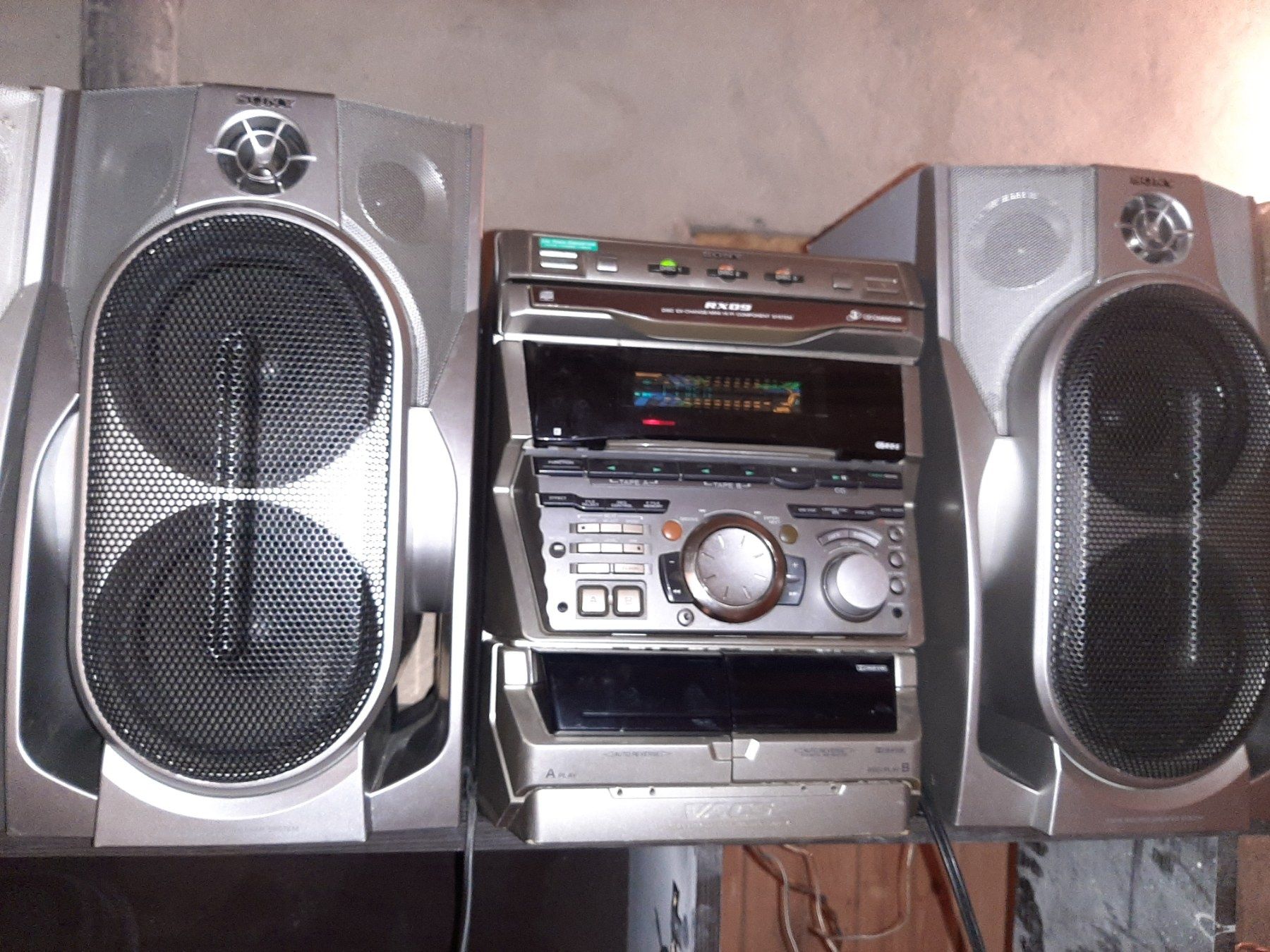 Sony rxd9 за 680