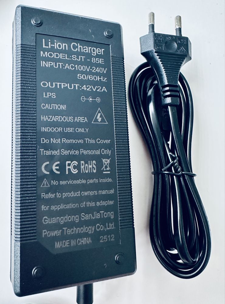 Зарядно за Всички електрически Скутери/Тротинетки 42V 2A с 5 букси