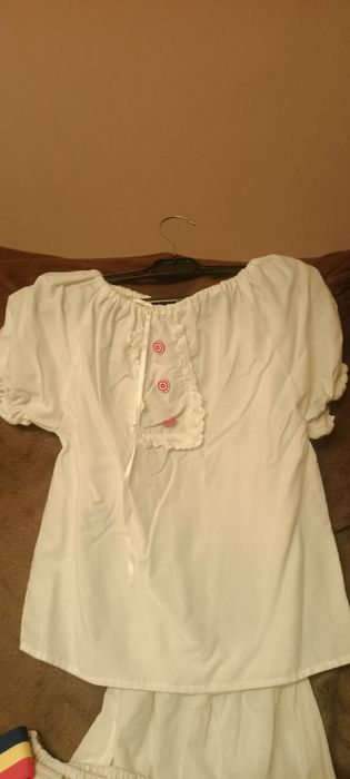 Vand costum popular pentru fetite