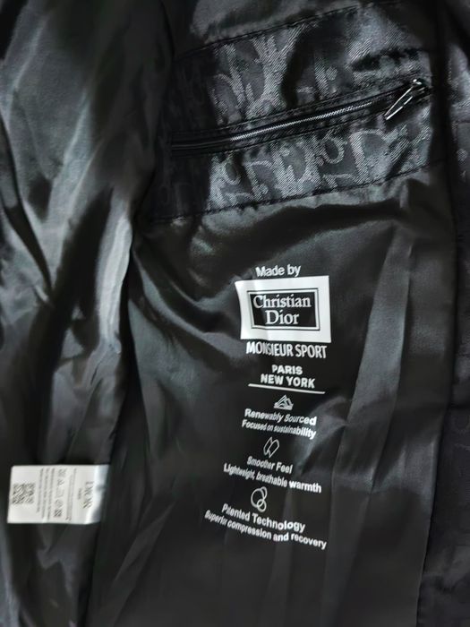 Geaca impermeabila Dior, calitate garantata,am mai multe mărimi